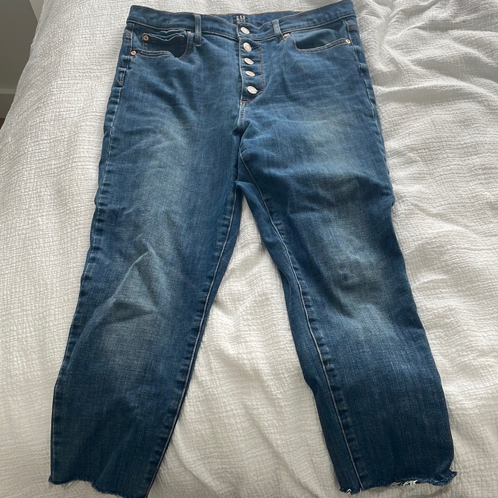 GAP denim true skinny blue Jean with fray (size 31)